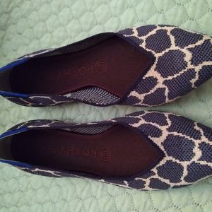 Rothys Violet giraffe loafer 7.5